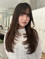アトロ(Atoro)&nbsp;ロングを活かしたハイレイヤースタイル