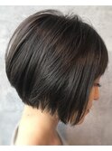ブルージュ 小顔 前下がりショートボブ