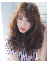 大人かわいいロング・ハイライト・ヘアカラー・前髪・バング