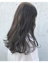 ヘアデザイン ソラ(Sola)&nbsp;オリーブベージュくすみカラー×ゆるふわウェーブロング