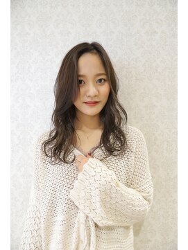 レナークルグラン(LENAHC Le grand) ゆるふわカール/アッシュベージュ/ロングヘア