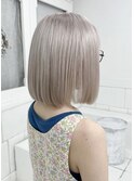 ホワイトベージュのストンとボブ☆