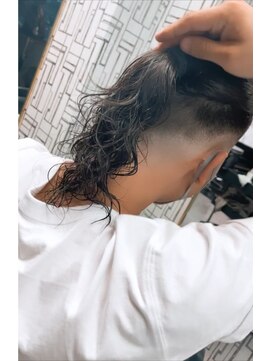 アローズ 久留米店(arose) マンバンスパイラル◎刈り上げ☆フェードスタイル