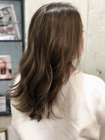 ペネロープ(Penelope)&nbsp;セミロングレイヤー/ハイライト/アッシュブラウン