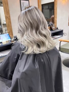 サニー 渋谷(SUNNY) バレイヤージュショコラアッシュハイライトグレージュカラー