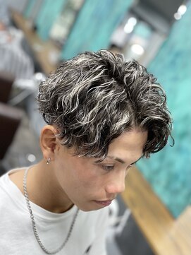 ホワイトメッシュ　メッシュキャップ　ツイストスパイラルパーマ