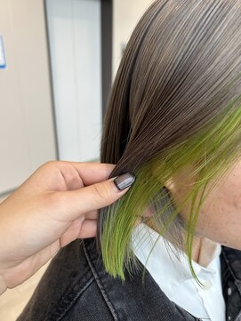 アチーブ ヘア デザイン(achieve hair design) ヘムラインカラーインナーカラー切りっぱなしミディアッシュ