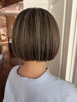 プラスシー(+C)&nbsp;ボブにも大人地毛ハイライト！白髪ぼかし/白みハイライト