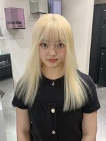 オニキス(ONYX)&nbsp;ブロンド金髪ハイライトグラデーションハイトーンカラー髪質改善