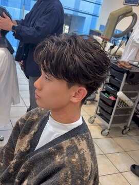 ディータ(Dita) ニュアンスフェザーショート