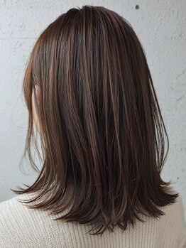 シア(XIA)の写真/経験豊富なスタイリストがマンツーマンで施術！お客様にしっかりと向き合い、あなたの理想を叶えます。