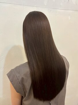 ファルベ(Farbe) 黒髪/オリーブグレー/小顔/ココアベージュ