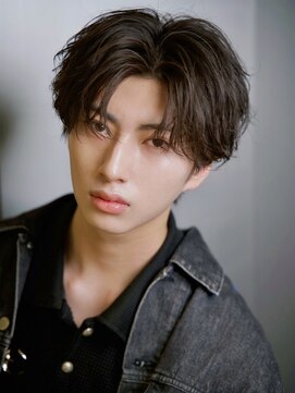 ルーシー 渋谷(LUCEY) センターパートフェザーパーマシャドウパーマメンズパーマ