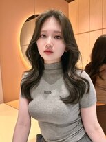 グロー 大宮(GLROW)&nbsp;レイヤーカット　顔まわりカット　オリーブベージュ　縮毛
