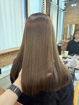 オーストヘアーベンヌ(Aust hair Bennu) オリーブベージュ×酸性ストレート