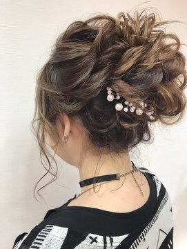 高めフワフワルーズアップスタイル L ヘアセットサロン プティ 神戸三宮 Petit のヘアカタログ ホットペッパービューティー