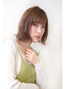 ブレンドバイハピネス(Blend by happiness) 前下りボブ 外ハネ タッセルボブ シルキーベージュ