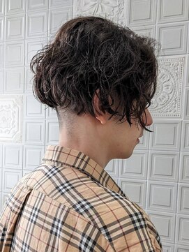 ヘンリエッタ 自由ヶ丘(Henrietta) ツーブロックメンズボブ