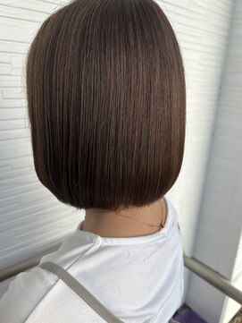 ジッピー ヘアーコレクション メテオ髪質改善トリートメントカラー　大人可愛いボブ