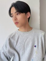 ハニーシブヤ(HONEY shibuya)&nbsp;ナチュラルセンターパートショート刈り上げなし