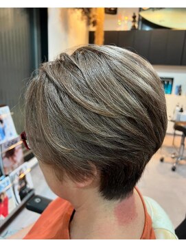 ヘアーデザイン ピニック(hair design P2C) 白髪ぼかしスタイル