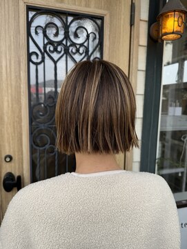 チョコレート(chocolate) 切りっぱなしボブ