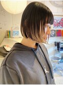デザインカラーコントラストハイライト切りっぱなしボブ