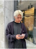 ホワイトブロンドフェザーパーマニュアンスパーマ