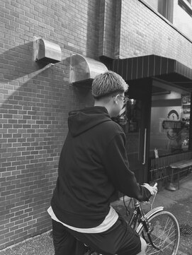 カムレイドフォーライフ(COMRADE 4 LIFE) ミドルフェードとローフェードの間くらい　担当松尾