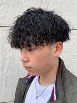 ジーニー 新百合ヶ丘(Genie) フェザーパーマサーフカール刈り上げセンターパート