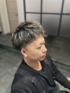 オトモベフ(OTOMO BeF) スキンフェード×メッシュ