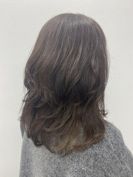 カットハウス ニューヨーク(CUT HOUSE NEW YORK) ウルフカット×アディクシーカラー