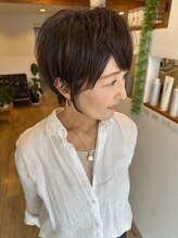 クマ(kuma.) 大人可愛い20代30代40代前下がりショートボブ丸みショート◎
