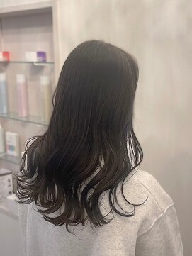 エルベ 内原店(elve) ネイビー×イヤリングカラー！