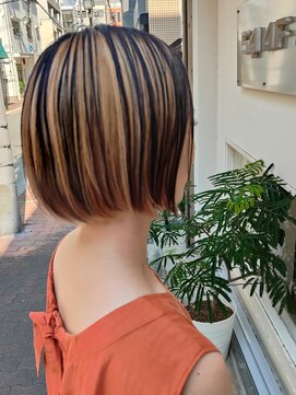 エスク オブ ヘアー(SQ of hair) 丸みショート×アンブレラカラー 20代30代40代50代