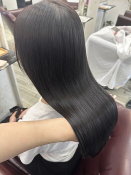 グレイス ヘア デザイニング(GRACE hair designing)の写真/お客様の”なりたい姿”に本気で向き合う縮毛矯正★髪質のお悩みを解決し、自然で柔らかな手触りに♪