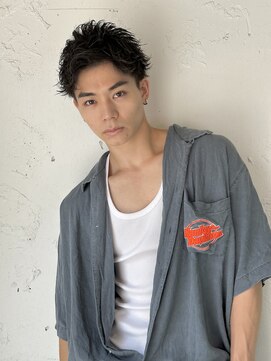 ロミーオム 本厚木(ROMMY. Homme) 刈り上げツーブロックアップバングショート短髪メンズヘア
