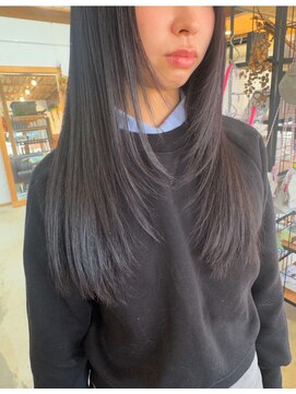 アドア ヘアーステージ レイヤーカット×ダークレッド