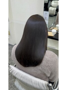 サロンイズディス(Salon is this) 縮毛矯正／トリートメント／カラー