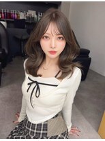 ヴェイナゴヤ(VEYY. nagoya) ミディアムレイヤー