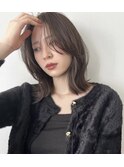 レイヤーカットミディアムレイヤーオリーブグレージュ