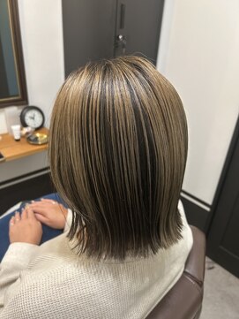 エン(en) 切りっぱなしボブ