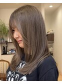 海外ヘアーハッシュカットレイヤーカットハイライトカラー