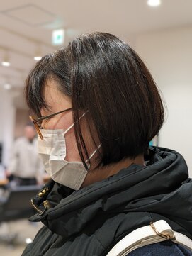 ケーオーエスビューティー(K O S beauty) 耳掛けショートボブ!