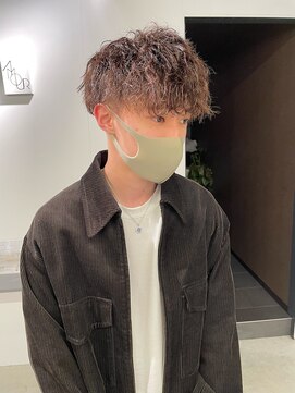 メンズサロン キング 高槻店(Men’s salon K!ng) 波巻きツイストスパイラルパーマ/フェザーパーマ/眉毛/メンズ