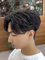 リンダ(LYNDA)&nbsp;フェザーパーマ/センターパート/アップバング/刈り上げショート