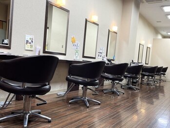 ラポールヘア ヨシヅヤ名古屋名西店の写真/低価格×高技術！お子様連れでもOK！お悩みを解決し、理想のスタイルを叶えます☆