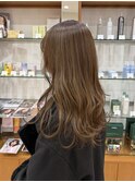 くすみすぎないオリーブカラー