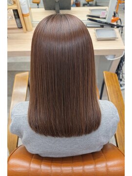 クア(qua) 【北千住】髪質改善縮毛矯正 “素髪みたい”艶ストレート