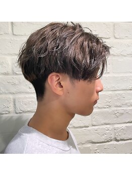 ファクトリー ヘアー(FACTORY HAIR)の写真/メンズパーマで差をつける！デキるビジネスマンのためのヘアサロン◎